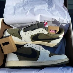 Travis Scott Olive Greens